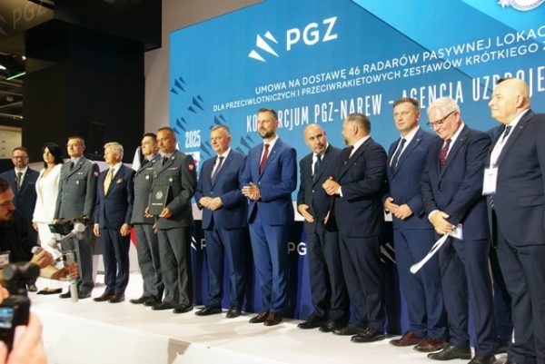 TARGI KIELCE XXXIII MIEDZYNARODOWY SALON PRZEMYSLU OBRONNEGO DZIEN SIL ZBROJNYCH I POLSKIEGO PRZEMYSLU OBRONNEGO